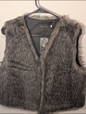 WEN Faux Fur Vest in Gray-Brown